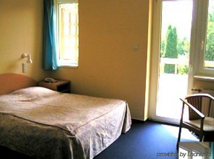 Romai Hotel Boedapest Kamer foto