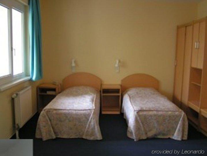 Romai Hotel Boedapest Kamer foto
