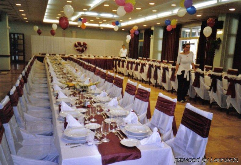 Romai Hotel Boedapest Restaurant foto