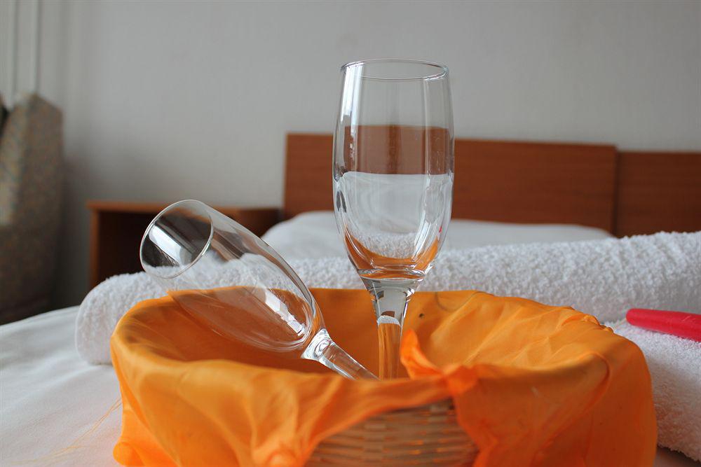 Romai Hotel Boedapest Buitenkant foto